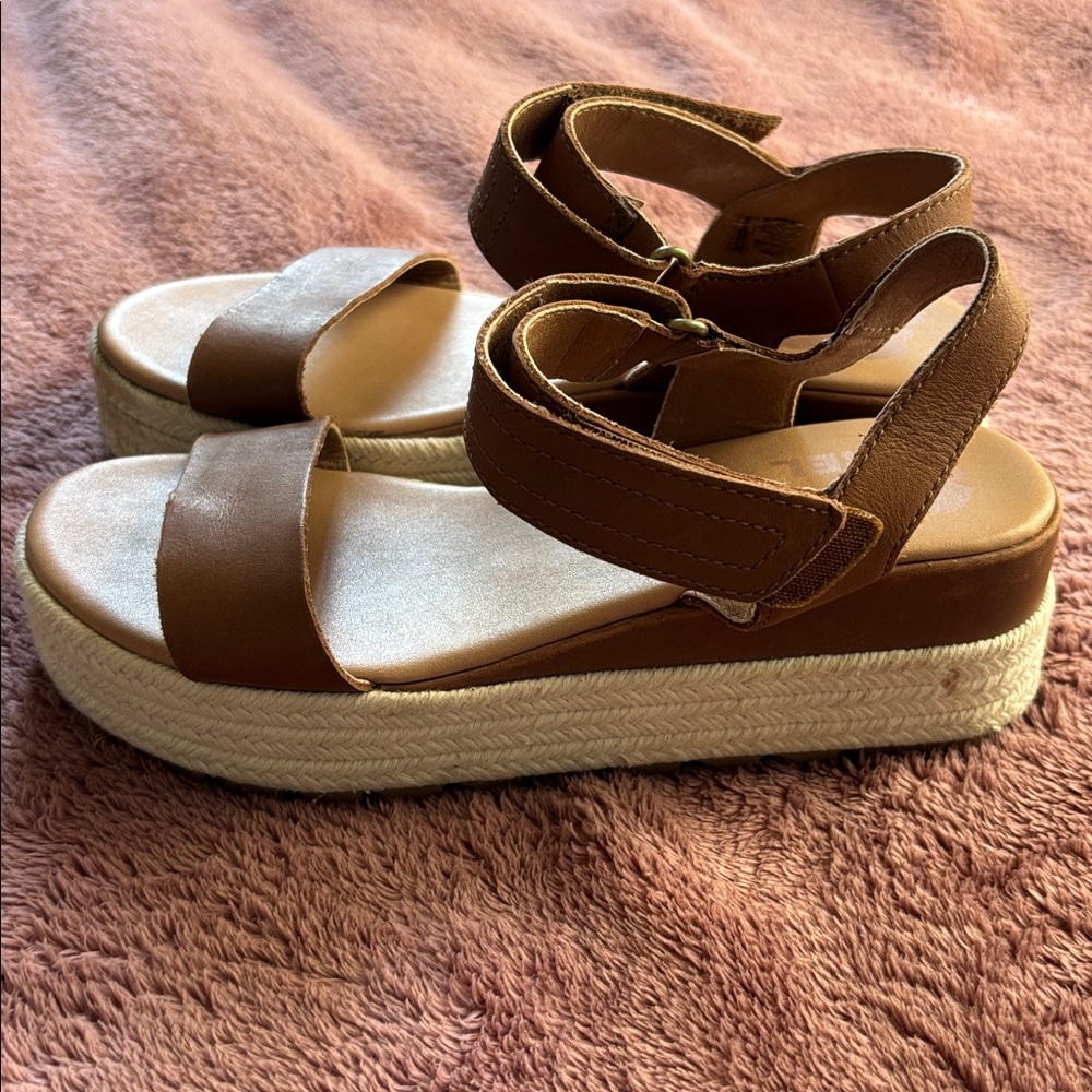 Sorel Tan Espadrille Platform Sandals - Picture 4 of 12